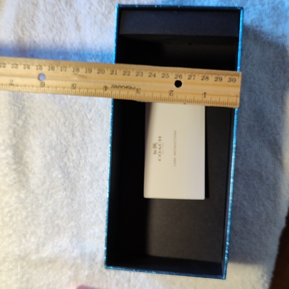 Coach Box - Picture 4 of 7